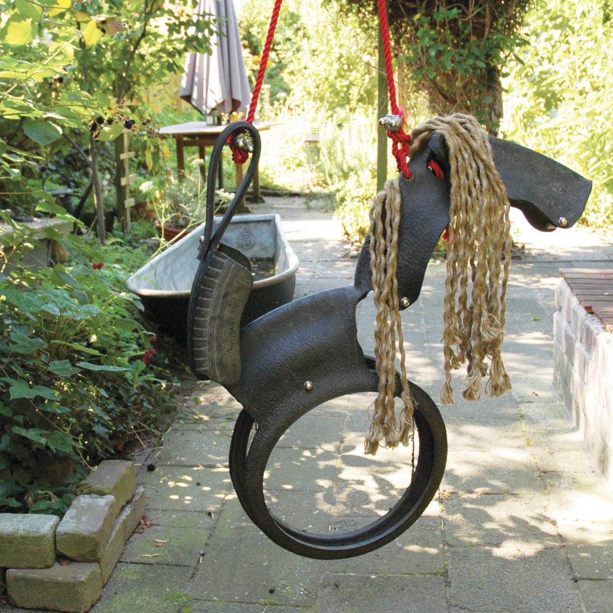 ESSCHERT DESIGN Pferdeschaukel