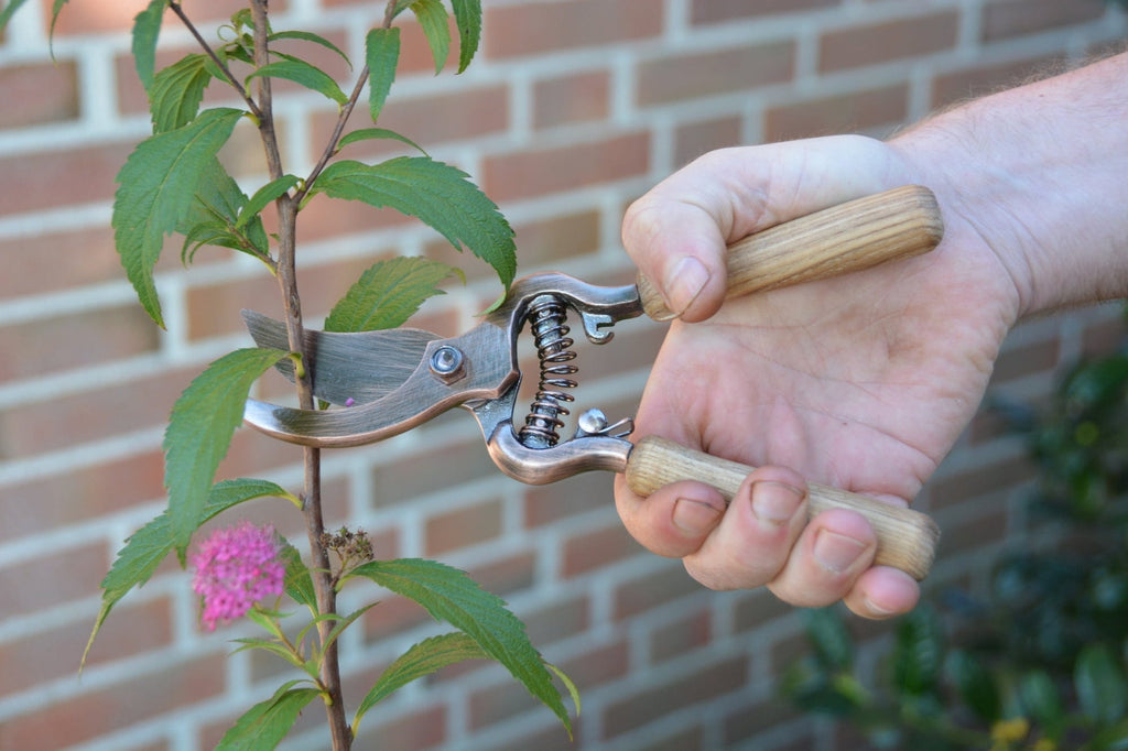 ESSCHERT DESIGN Verkupferte Gartenschere