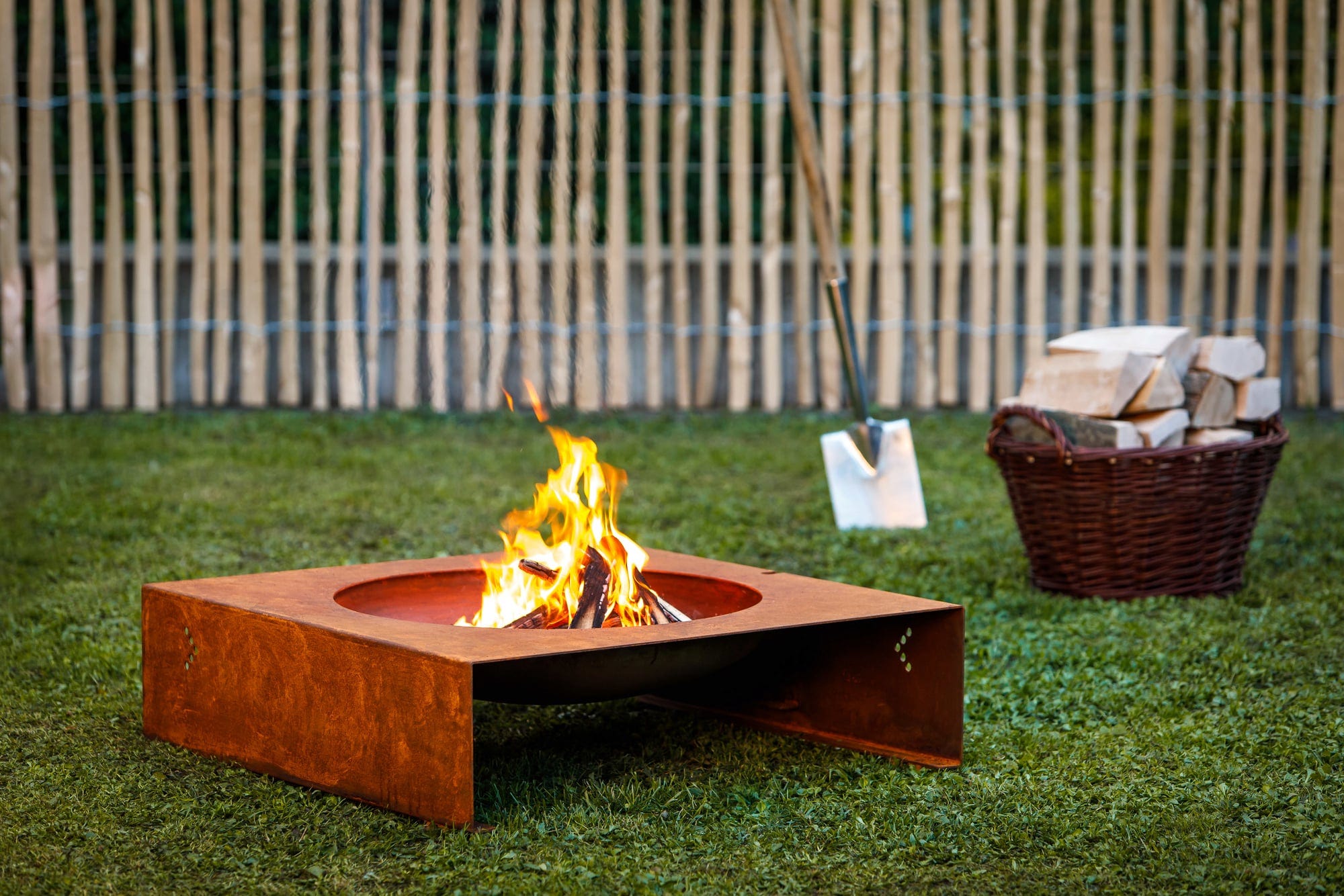  Feuerschale "light-my-fire"